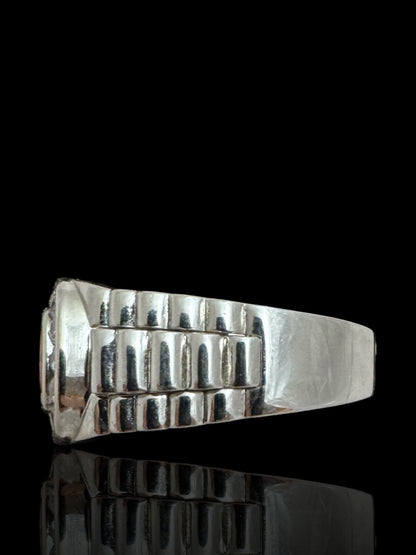 Sterling Silver Red Stone Gentleman’s Ring – Classic Men’s Statement Jewelry