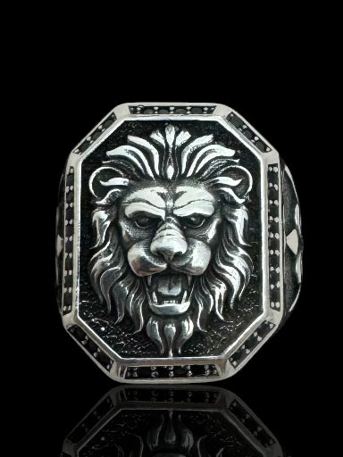 Lion Men’s Silver Ring